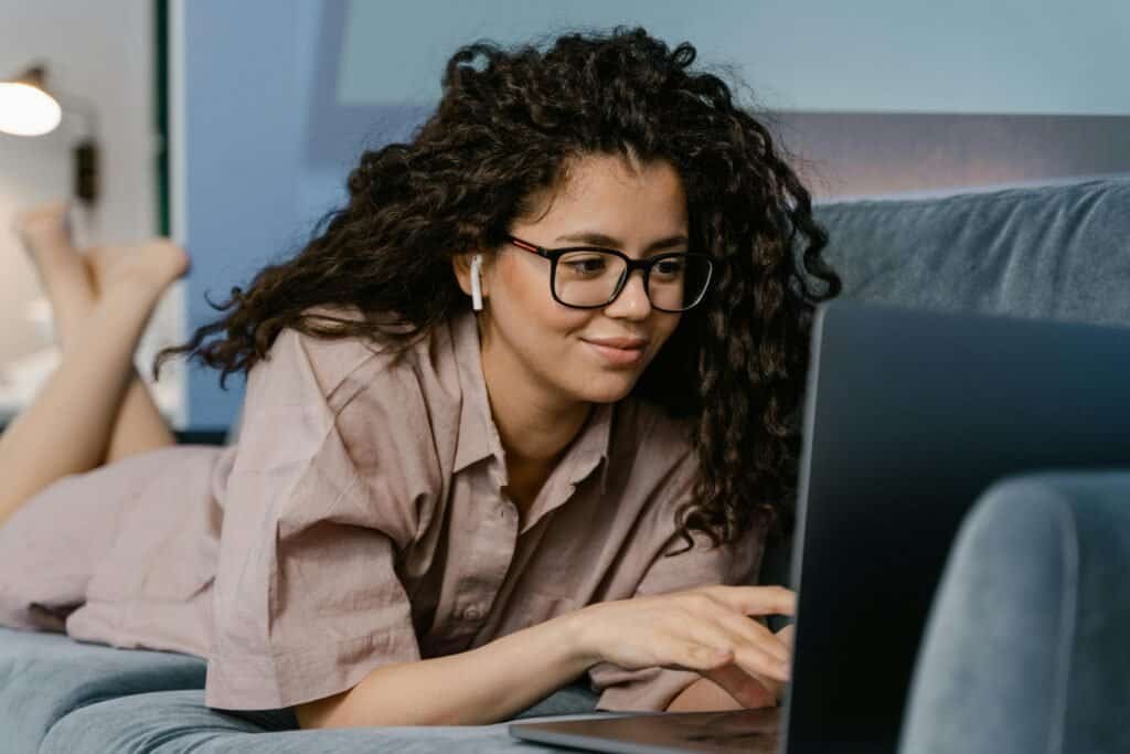 Online therapy sessions in Canada, virtual therapy Canada, online counselling, online therapy