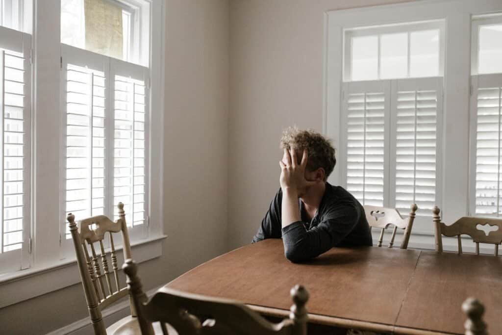 Social Anxiety in Your 20s and 30s: Why You Feel Stuck and How to Overcome It 1 social anxiety in young adults, overcoming social anxiety, therapy for social anxiety Canada, dating with social anxiety, living with social anxiety